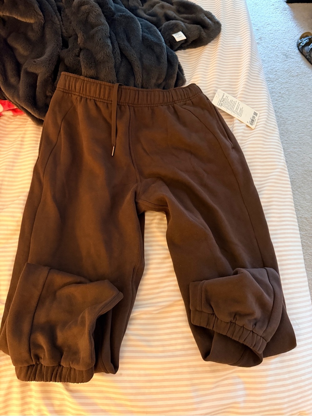 lululemon athletica scuba MR oversized fit Brown Track Joggers